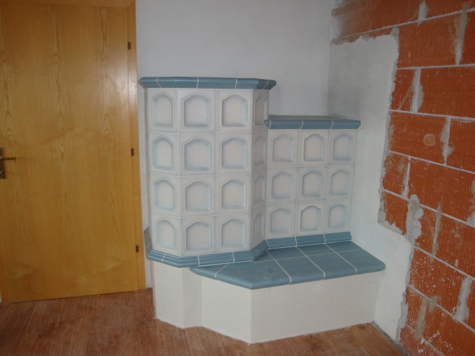 Der weiß-blaue Kachelofen - Ofensetzer Florian KrezdornOfensetzer